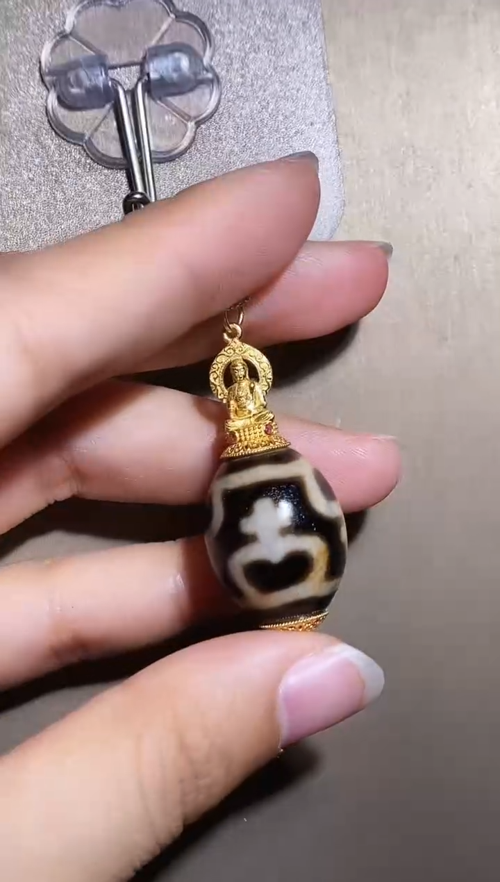 【闪购商品】玛瑙/玉髓颈饰银S925镶嵌X09957宝瓶吊坠多样性发一