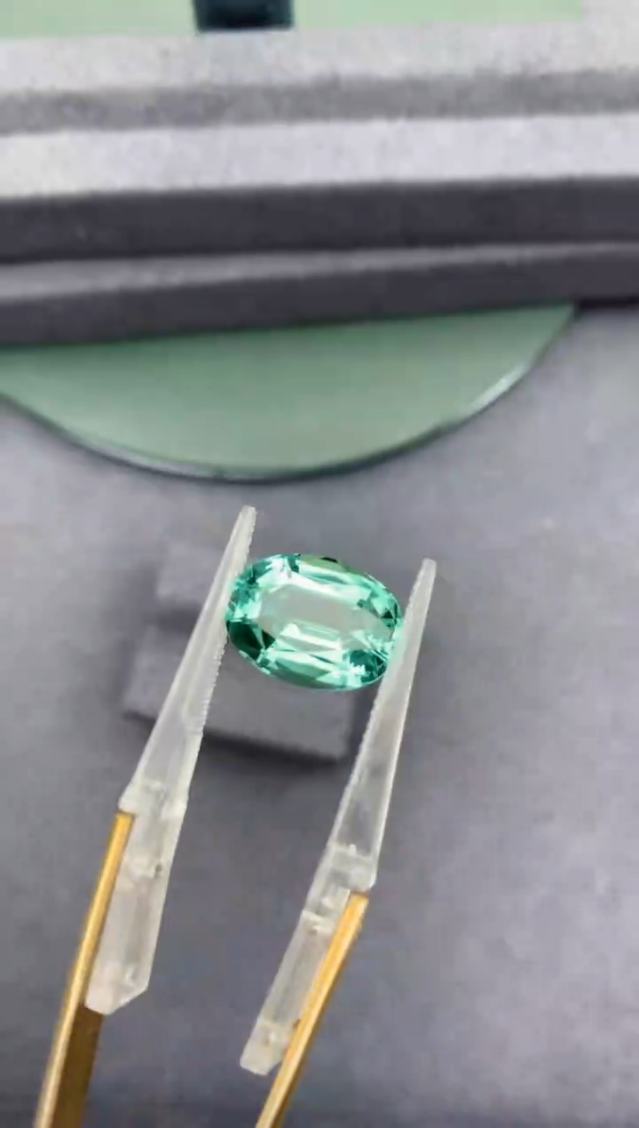 【闪购商品】碧玺裸石未镶嵌6.1ct 绿碧玺