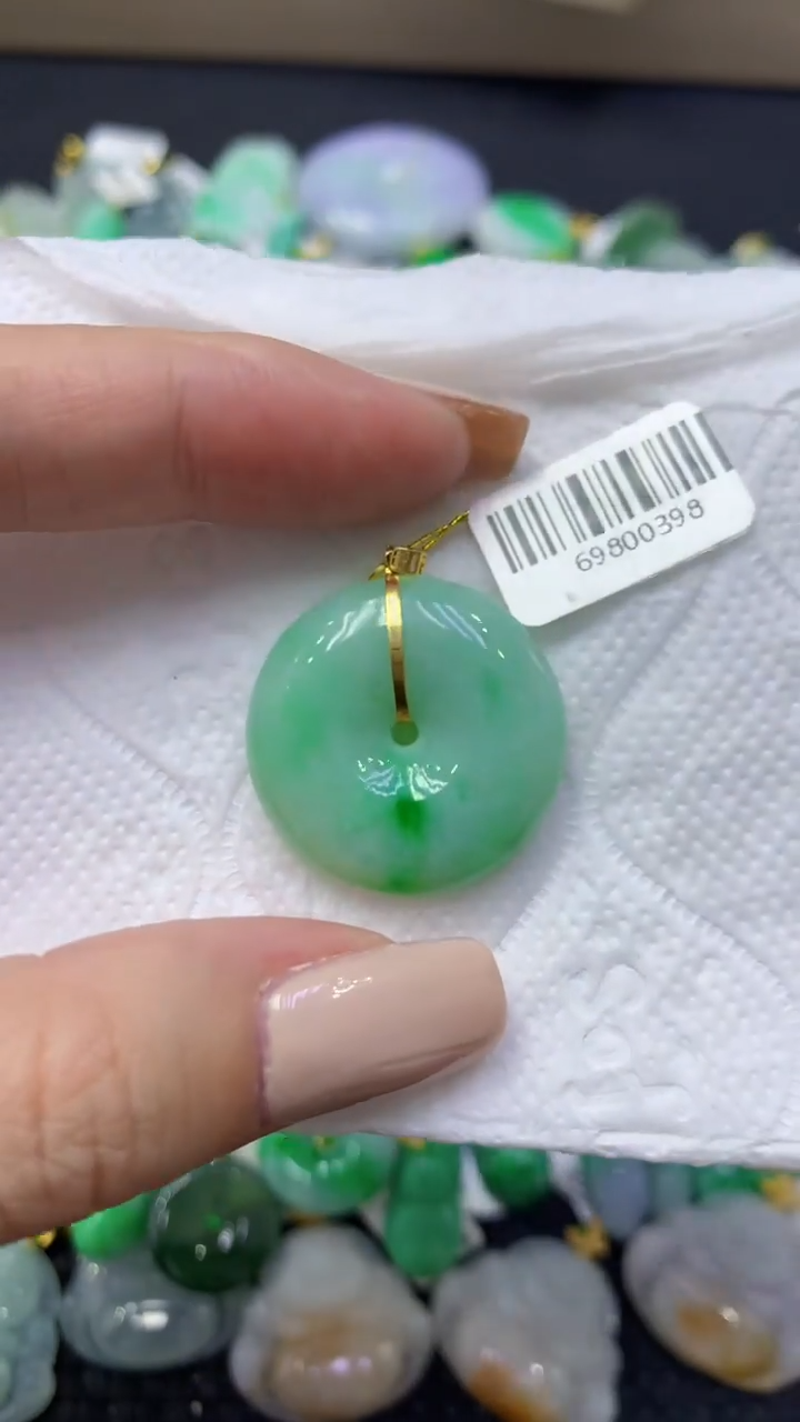 颈饰18K金镶嵌翡翠天然缅甸翡翠A货