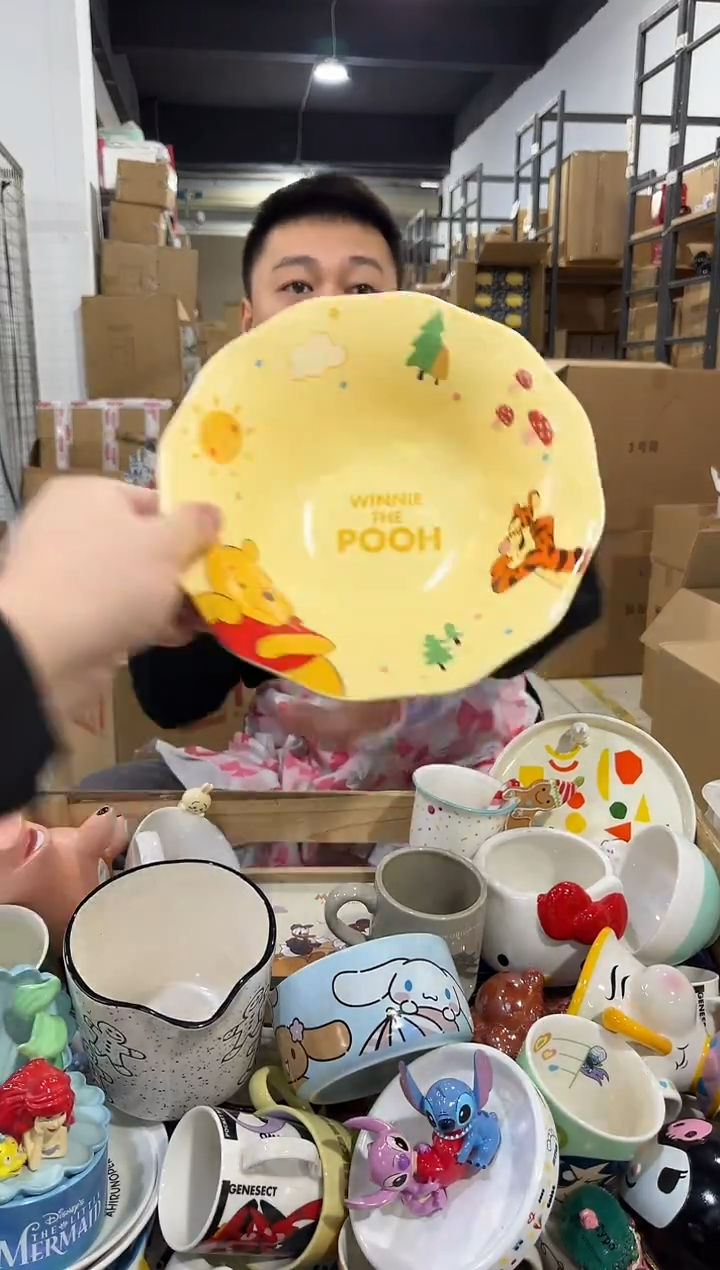 瓷片维尼八英寸餐盘