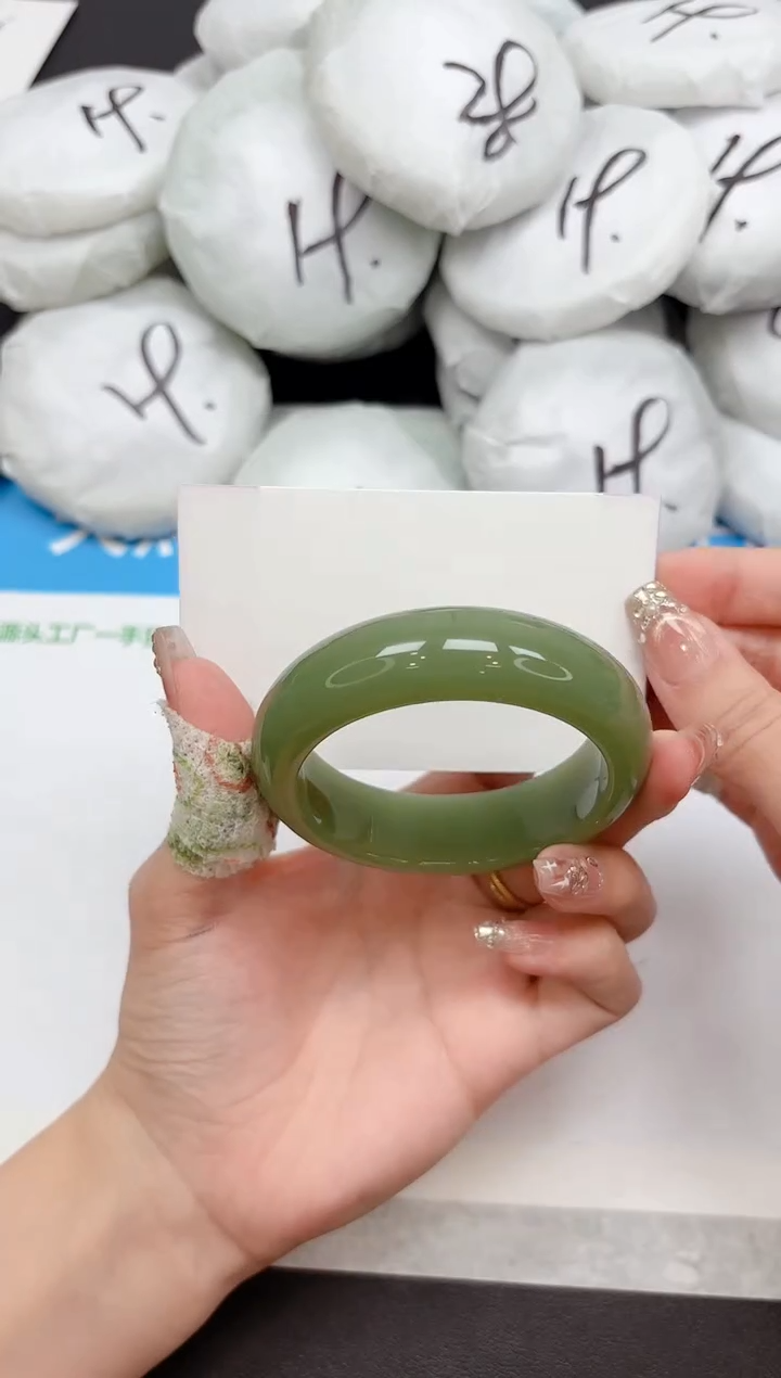 未镶嵌手镯石英质玉204-52.0