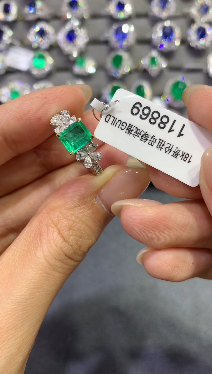 【闪购商品】祖母绿戒指18K金镶嵌A337