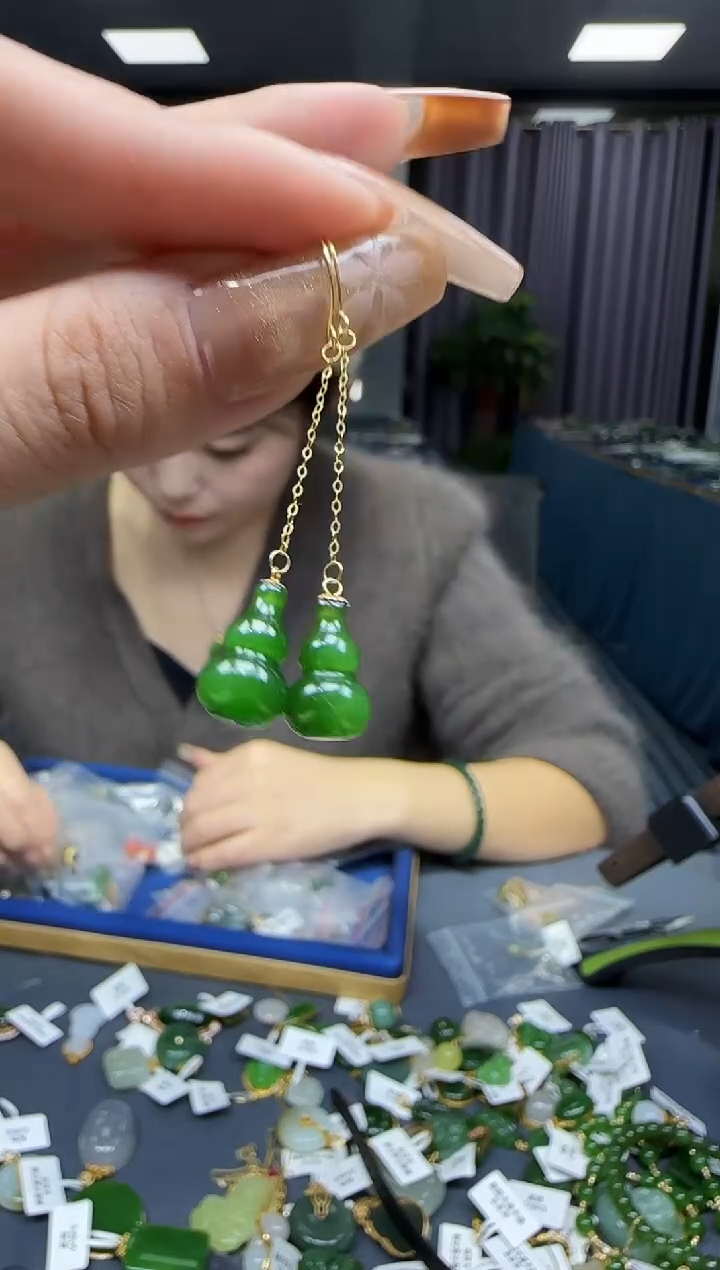 【闪购商品】和田玉耳饰18K金镶嵌1
