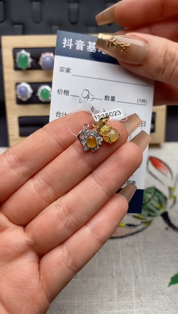 银S925镶嵌戒指翡翠V****难.