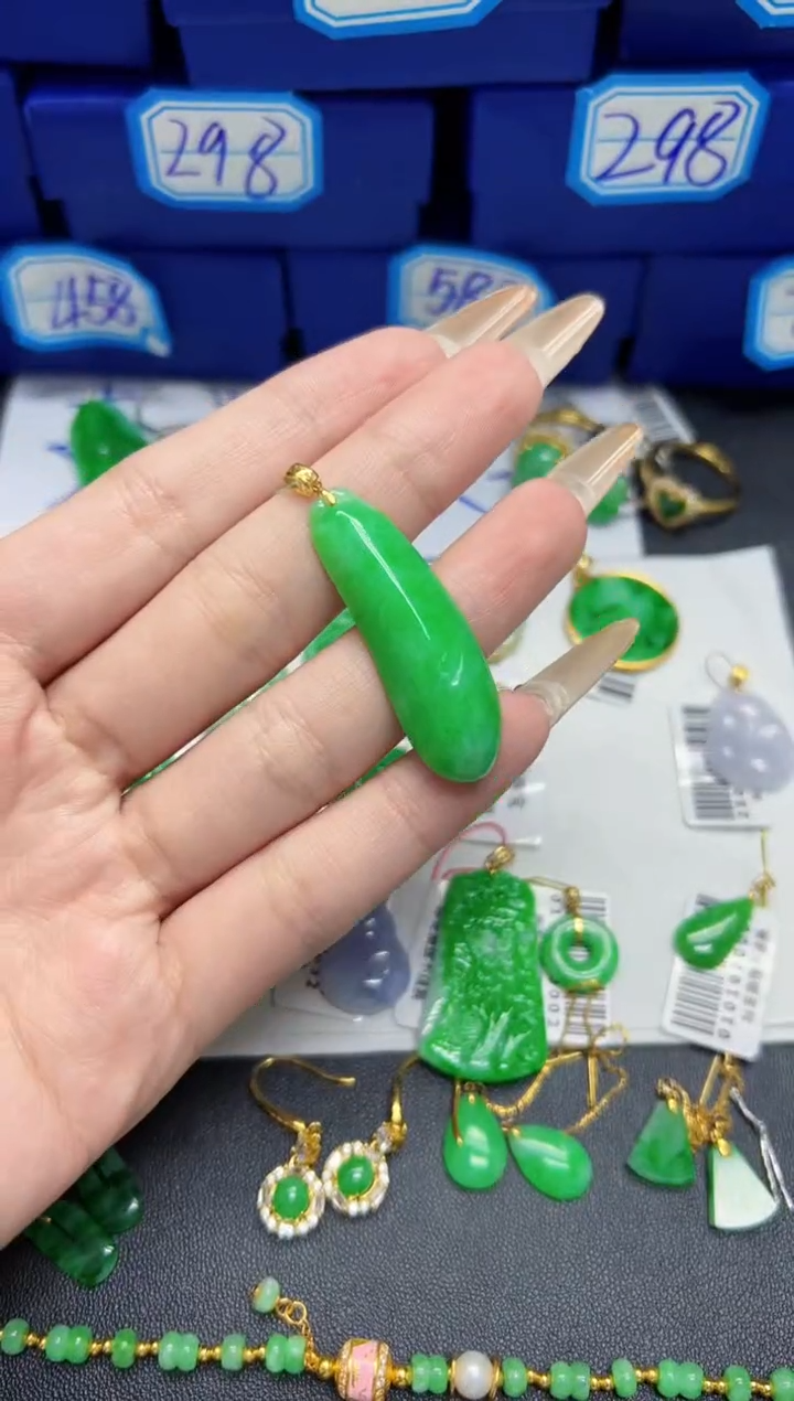 【闪购商品】翡翠颈饰18K金镶嵌Y缅料A货/支持复检/一件