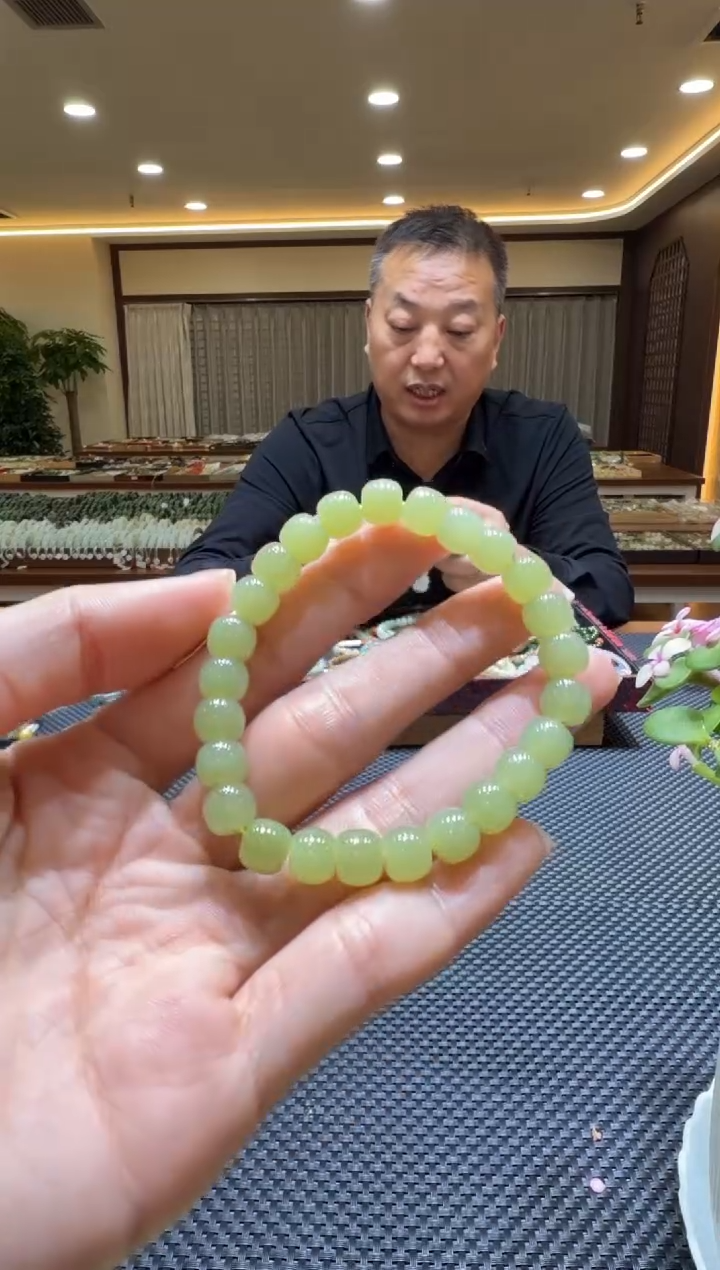 颈饰未镶嵌和田玉手串