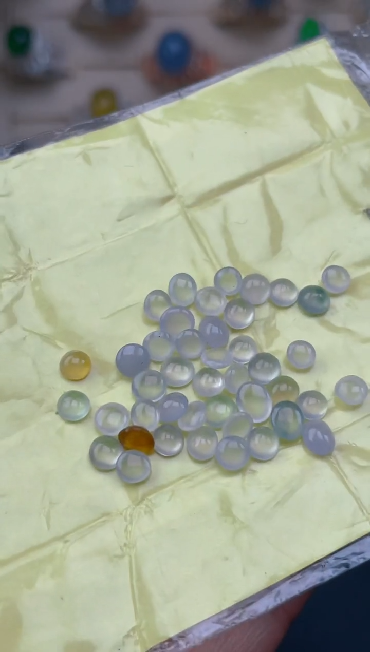 未镶嵌定制翡翠天然翡翠蛋面15