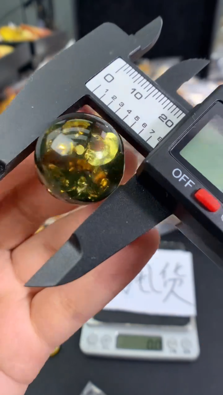 蜜蜡未镶嵌珠宝奇石1