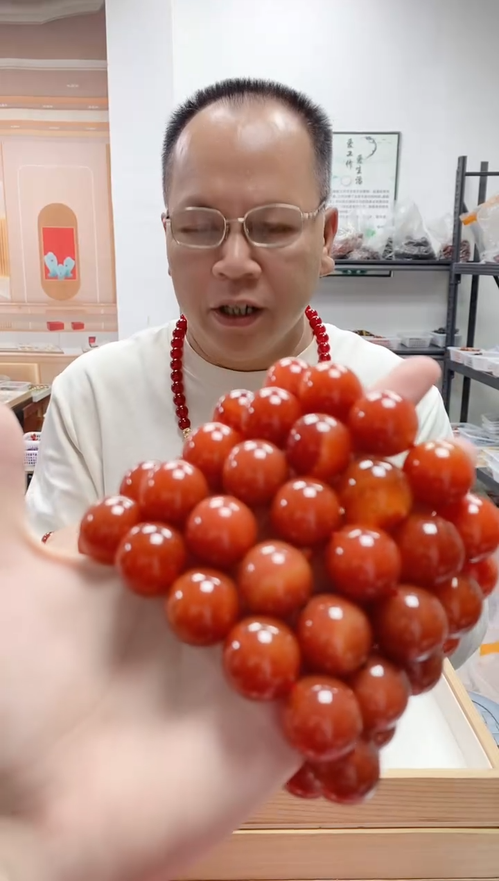 未镶嵌手串玛瑙/玉髓牛血红玛瑙手串20mm 多样性发一件