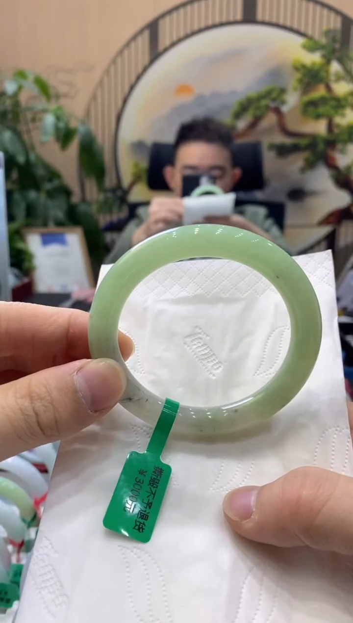 【闪购商品】翡翠手镯未镶嵌000009076