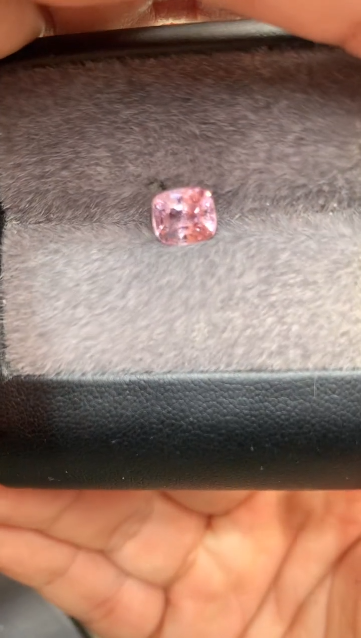 【闪购商品】定制尖晶石裸石未镶嵌枕型 樱花粉色调尖晶石  1.81ct