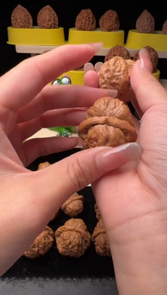 把件文玩核桃?***人文玩核桃01