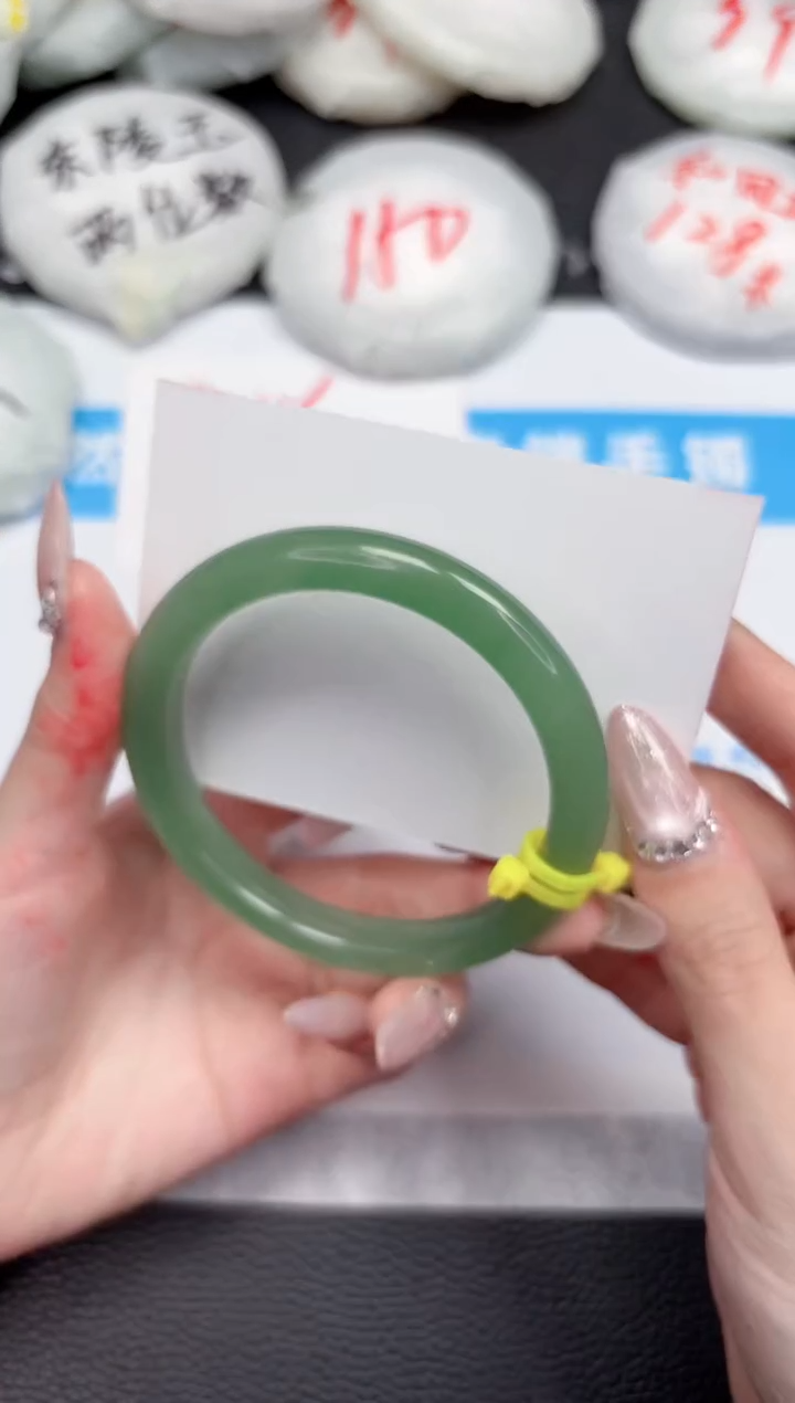 【闪购商品】石英质玉手镯未镶嵌302-60