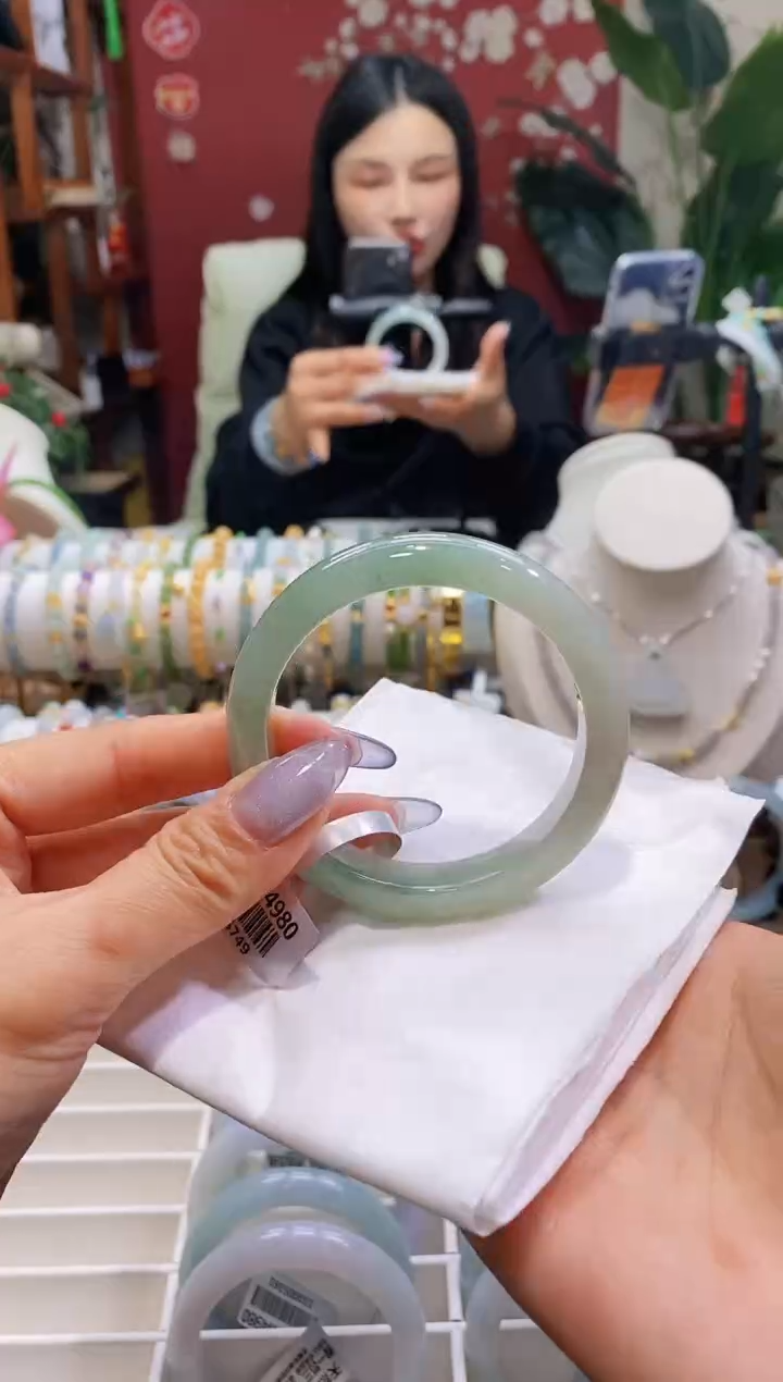 【闪购商品】翡翠手镯未镶嵌154天青色55.5/11.9*8.1