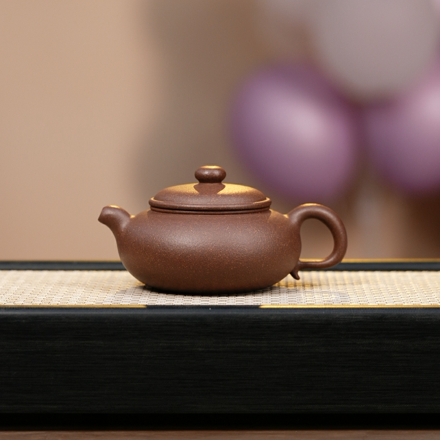 扁西施壶  紫玉桃花泥     LST                                