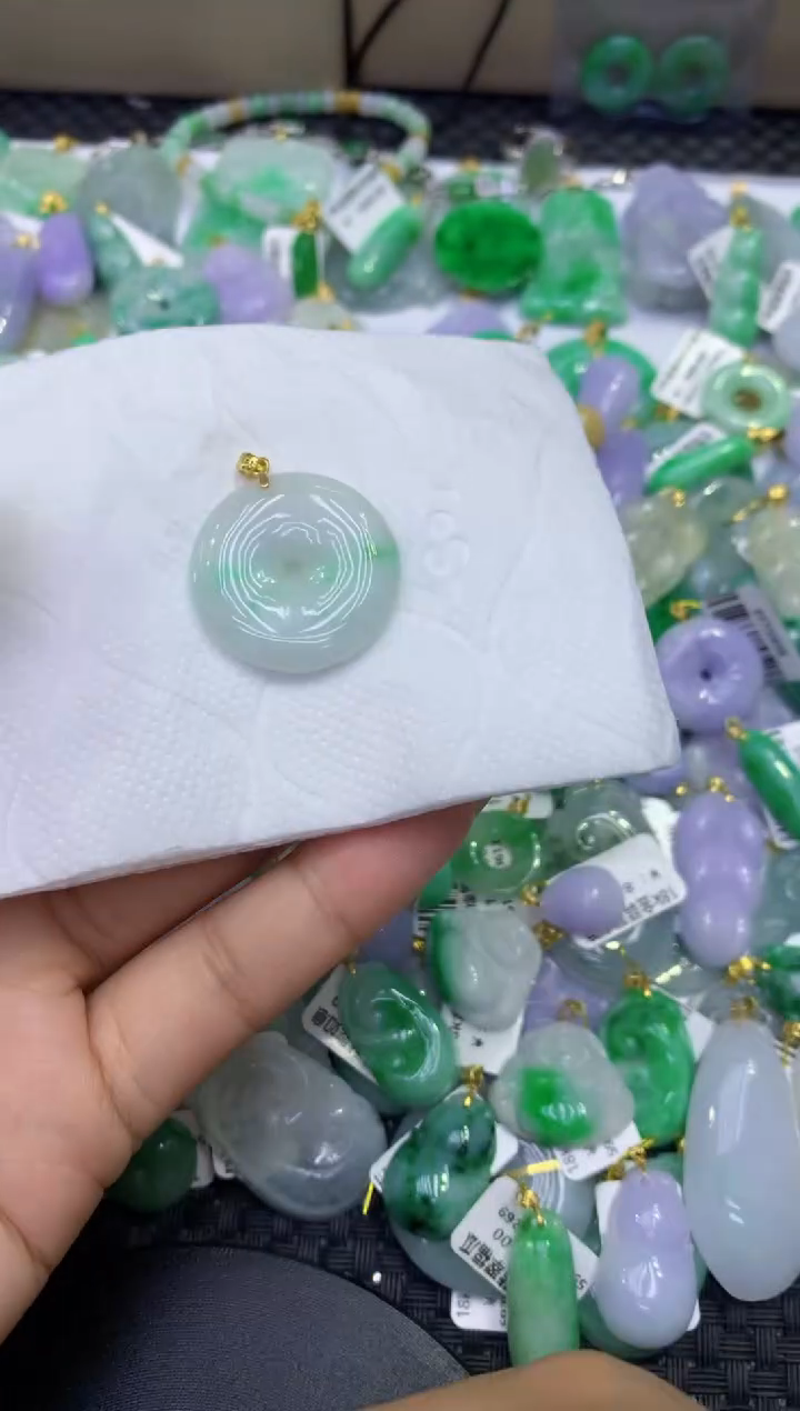 颈饰未镶嵌翡翠天然缅甸A货翡翠