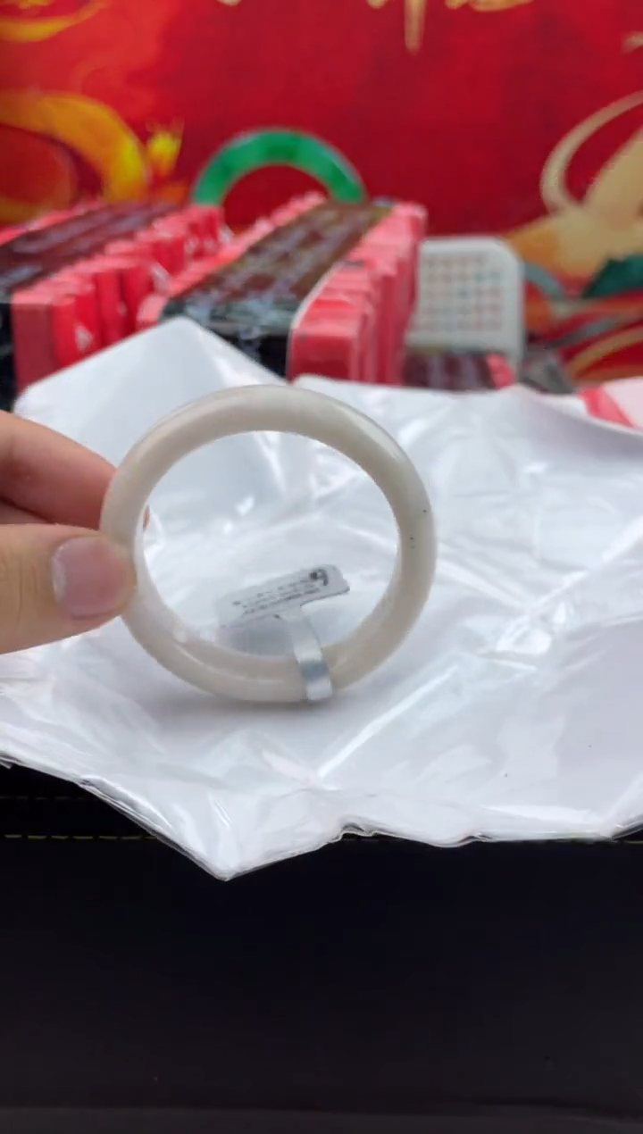 【闪购商品】翡翠手镯未镶嵌翡翠手镯（微瑕）19