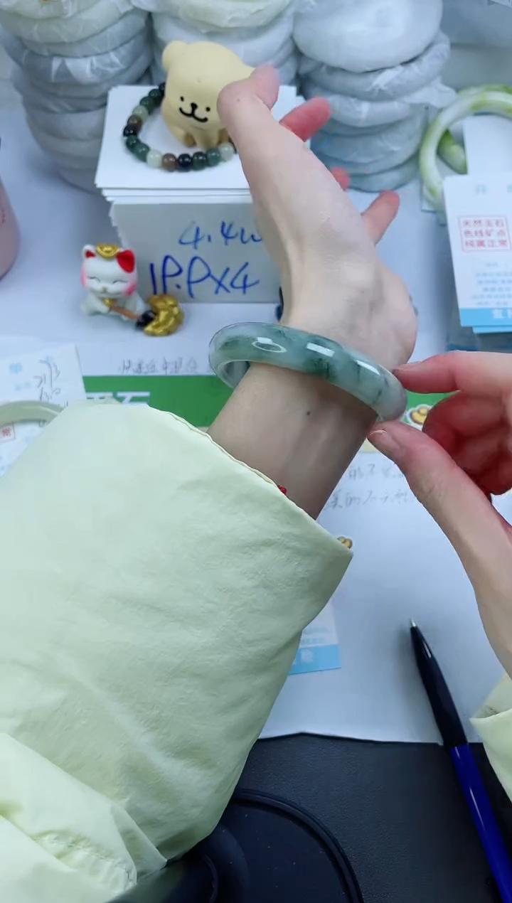 【闪购商品】石英质玉手镯未镶嵌2174-55.8