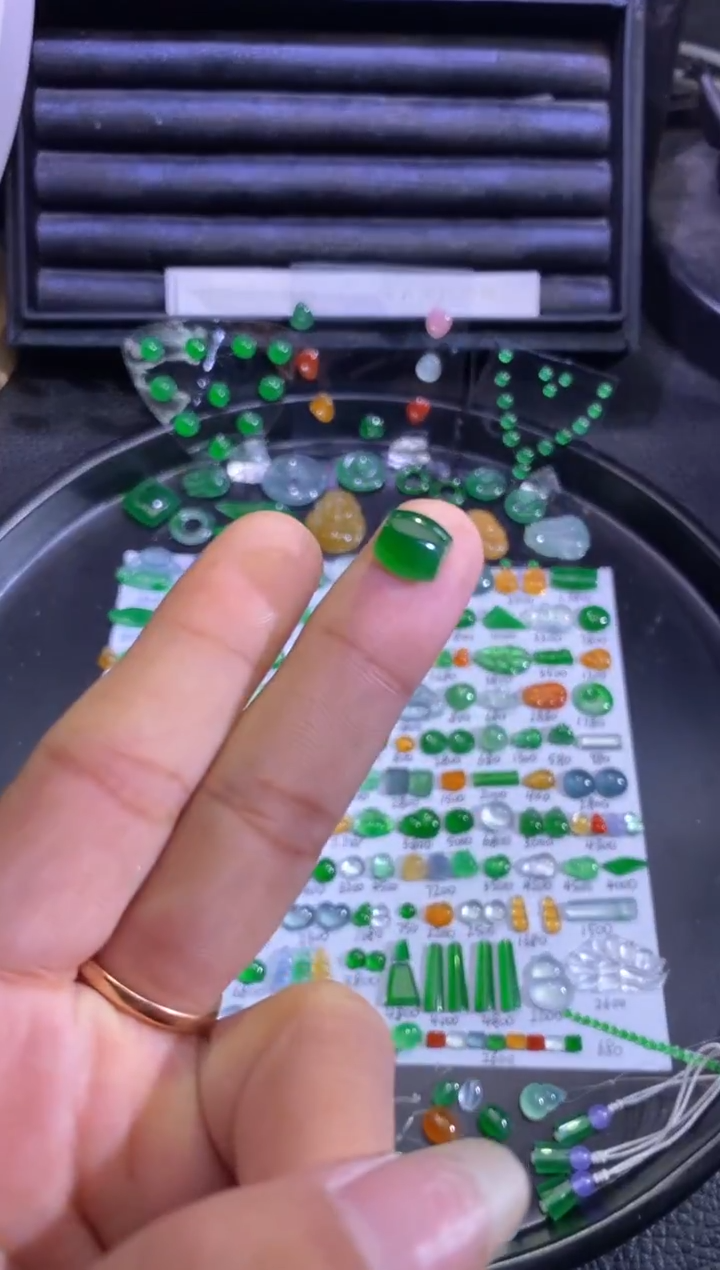 未镶嵌挂件翡翠柱子