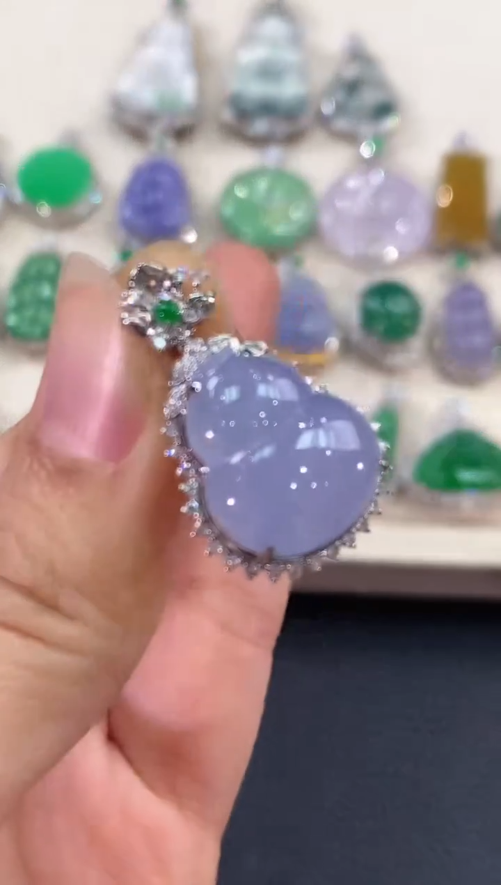 【闪购商品】翡翠吊坠(不含链)18K金镶嵌B256有色差