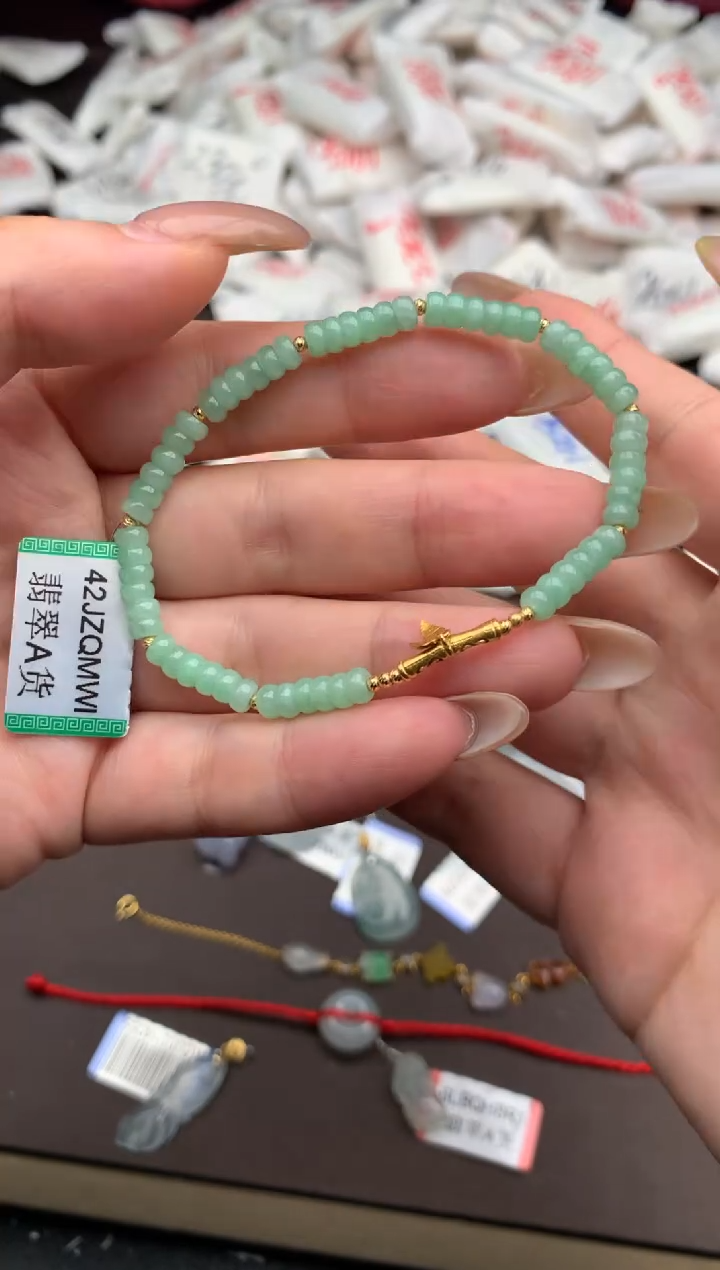 【闪购商品】翡翠手串未镶嵌—