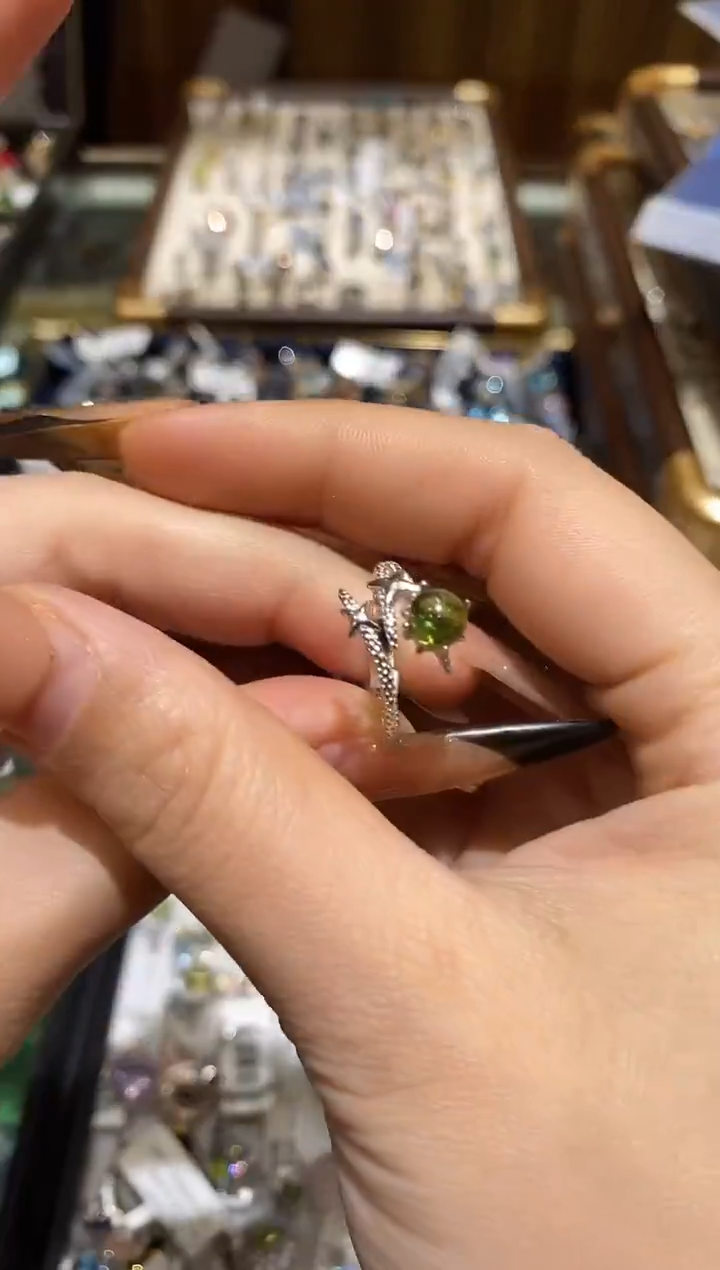 银S925镶嵌透辉石戒指楚楚珠宝中古甄选不退换