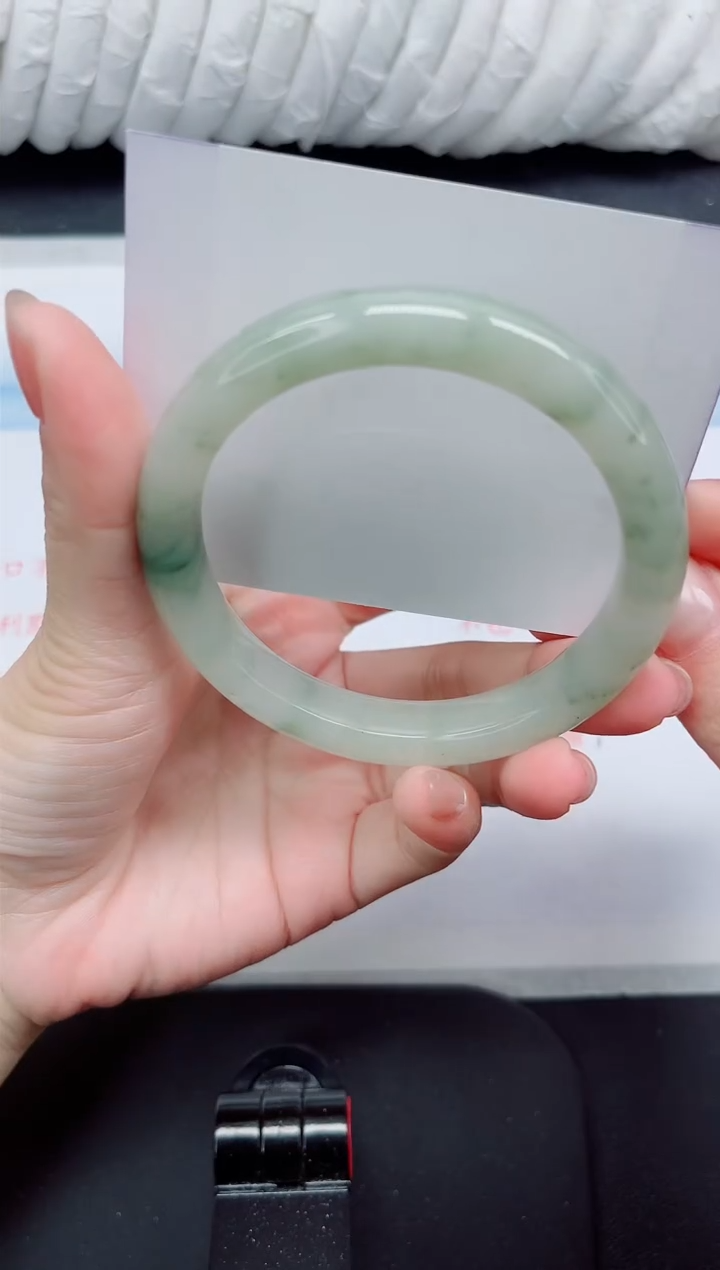 【闪购商品】石英质玉手镯未镶嵌28#60