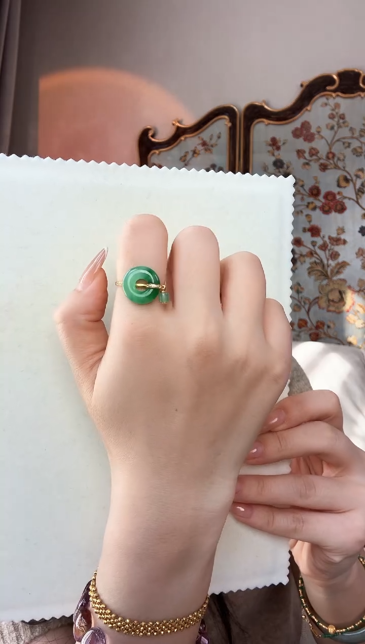 【闪购商品】翡翠戒指18K金镶嵌平安扣翡翠戒指