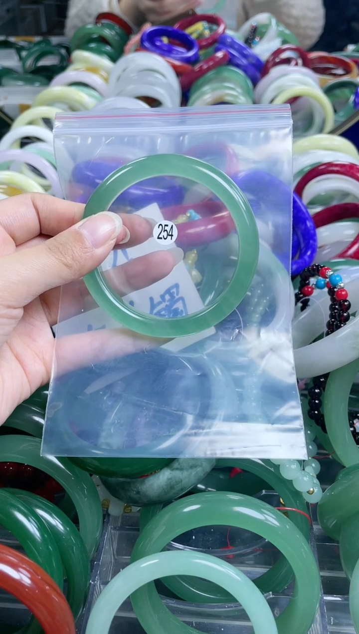 【闪购商品】石英质玉发饰未镶嵌58