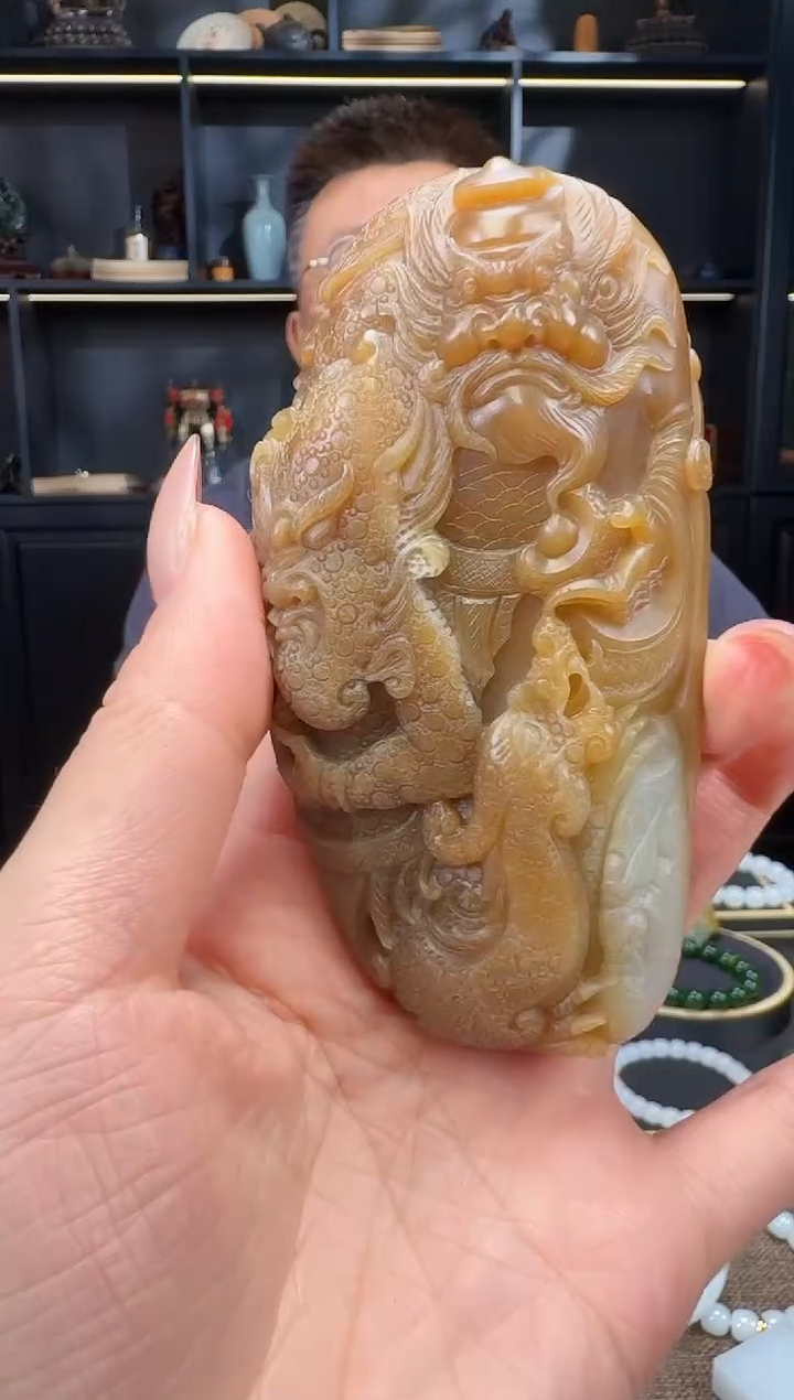 颈饰未镶嵌和田玉开***角糖把件