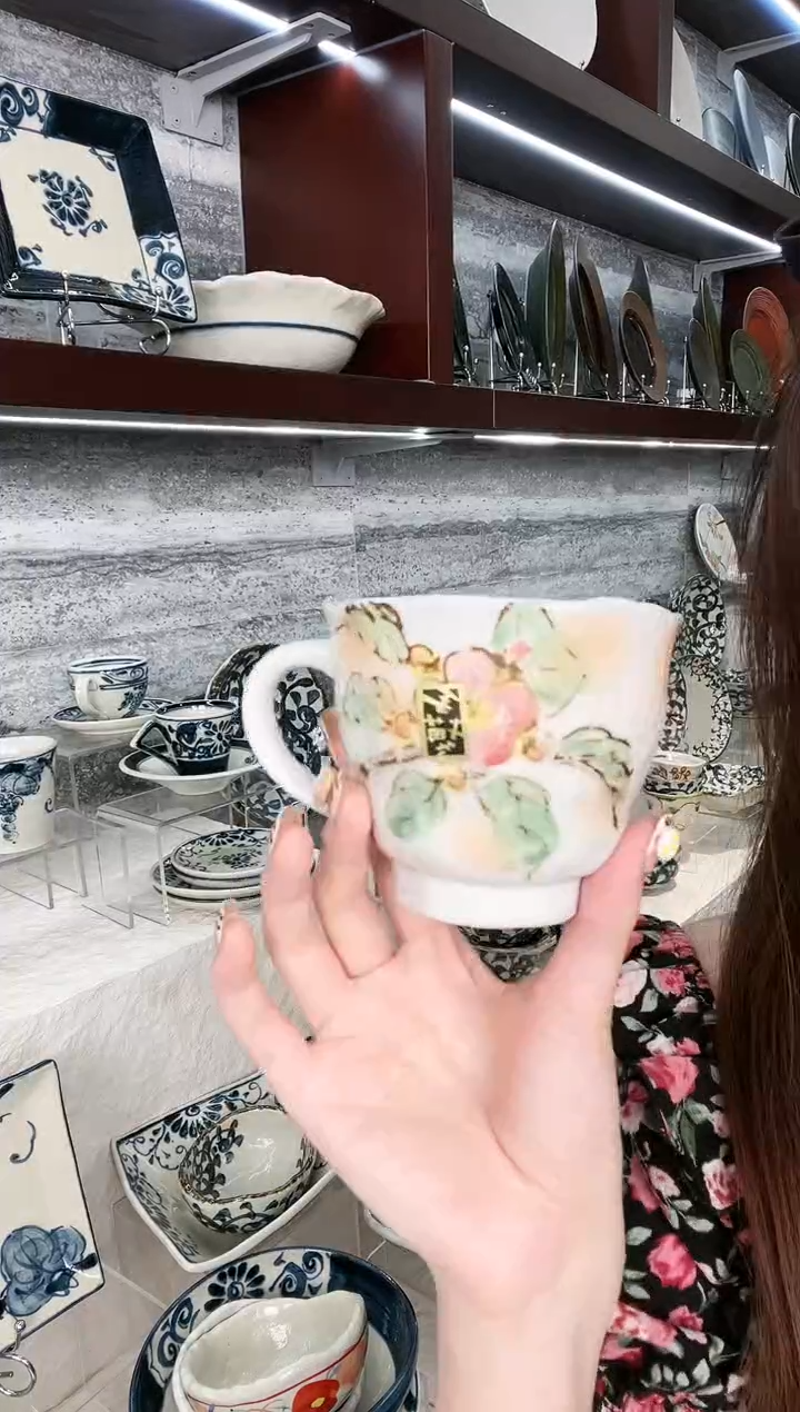 陶手绘山樱花马克杯 