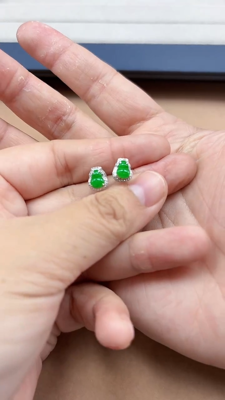 【闪购商品】翡翠耳饰18K金镶嵌葫芦