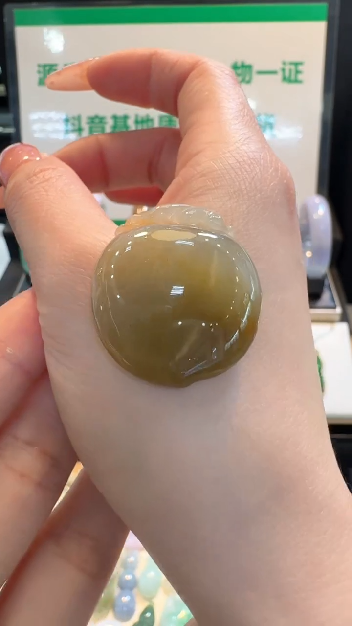 【闪购商品】翡翠挂件未镶嵌福瓜