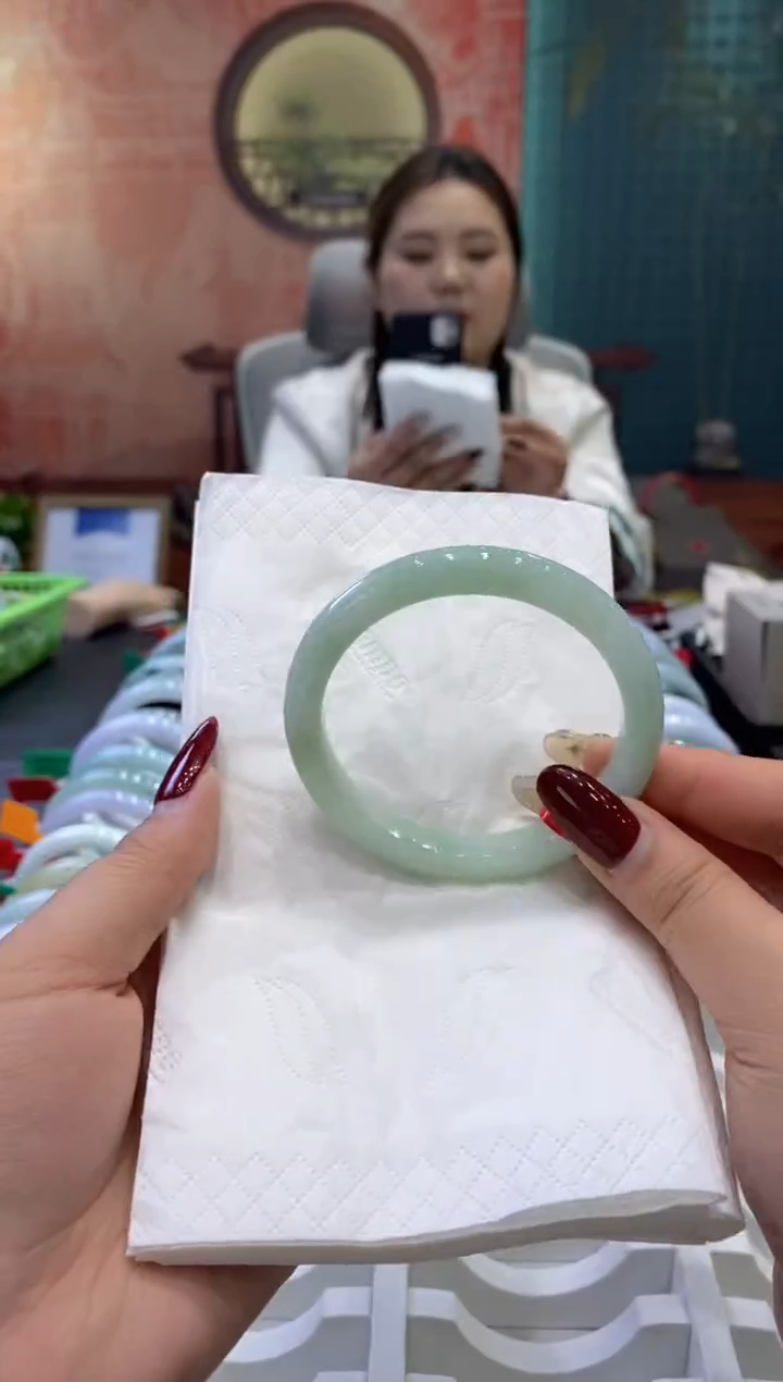 【闪购商品】翡翠手镯未镶嵌多人0008356