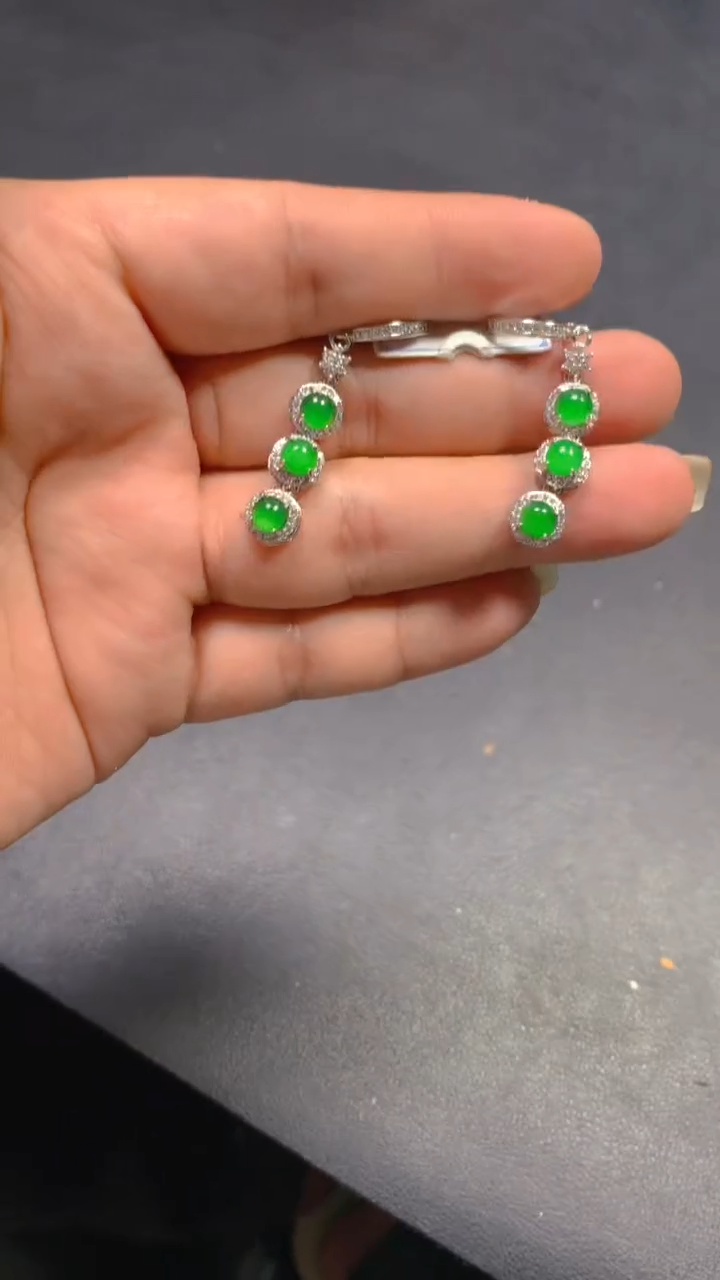 【闪购商品】翡翠吊坠(赠链)未镶嵌0783374554/多样性发一