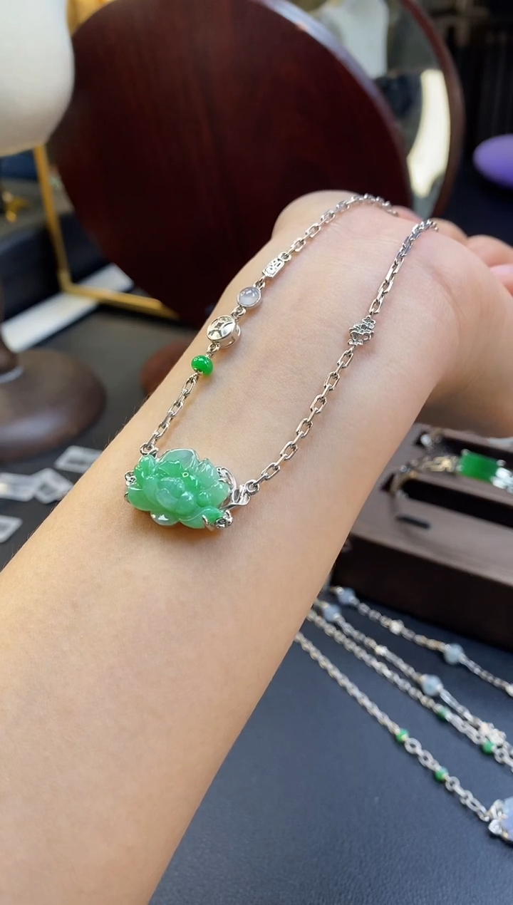 颈饰银S925镶嵌翡翠19294