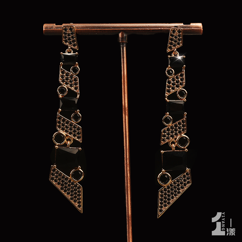 铜合金合成锆石耳饰 铜合金耳饰 YIYANG 领带黑金耳饰 SGEH115