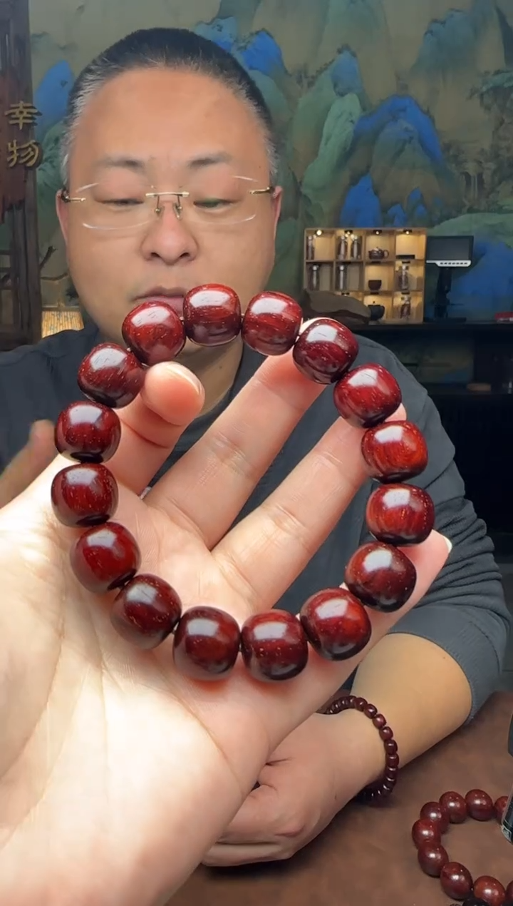 【闪购商品】小叶紫檀手串/手链13*14mm桶珠多金星原汁原味泥料