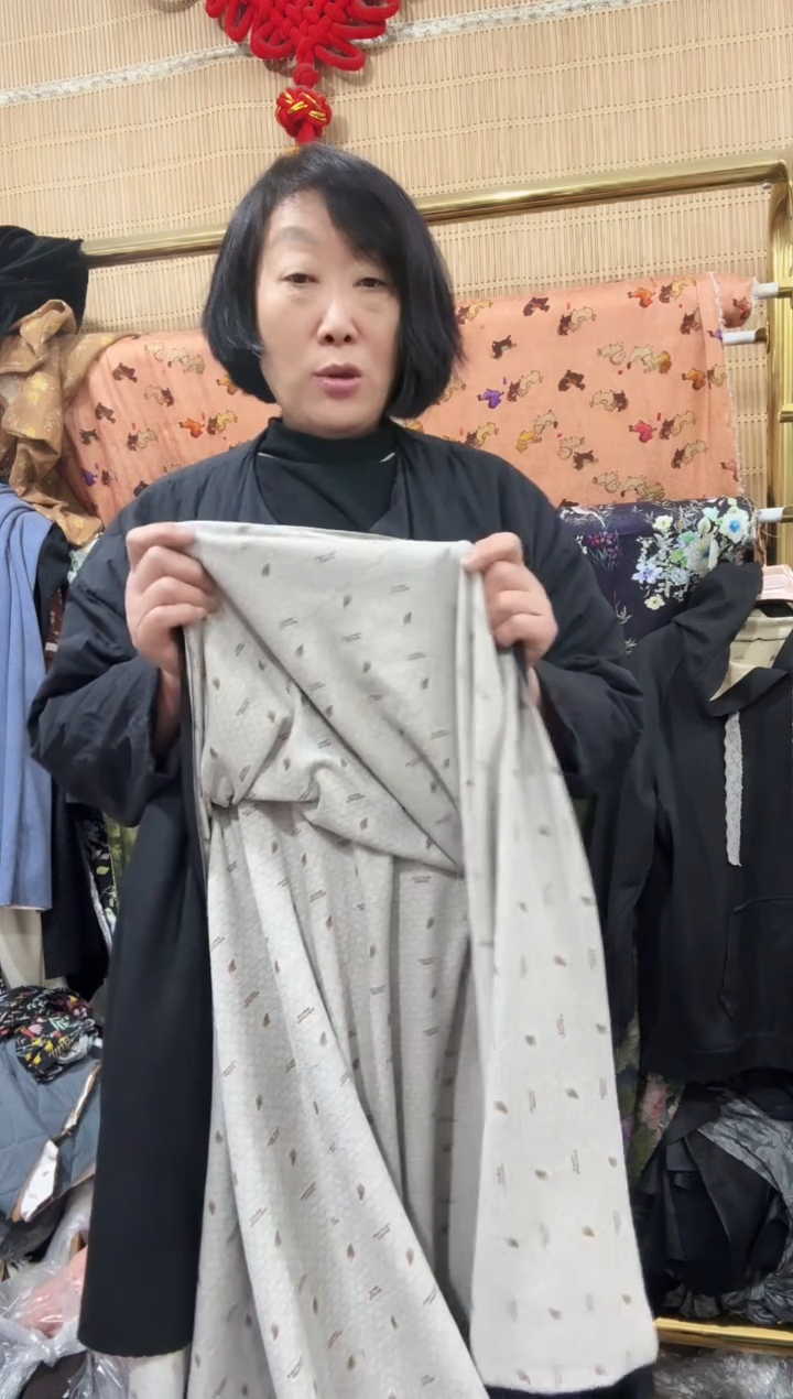 双向石墨烯黑色两米残布（有道残）处理无售后介意勿拍