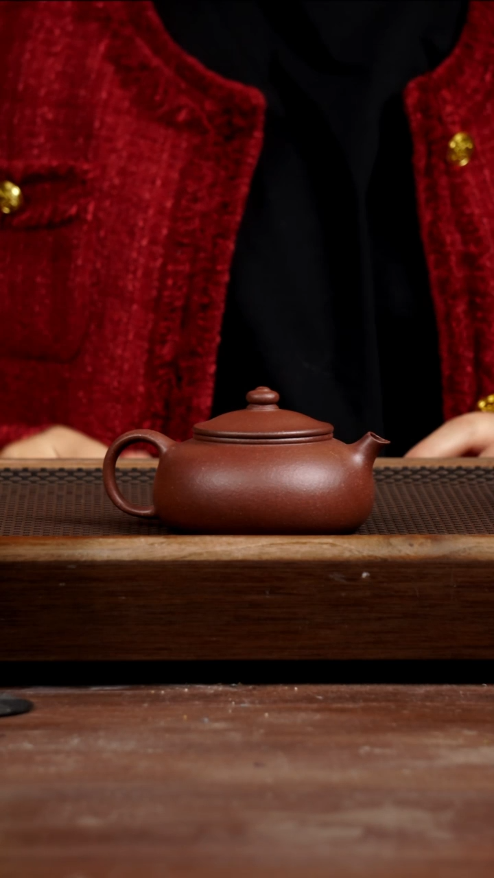 茶壶紫砂和*紫团泥寒江200CC