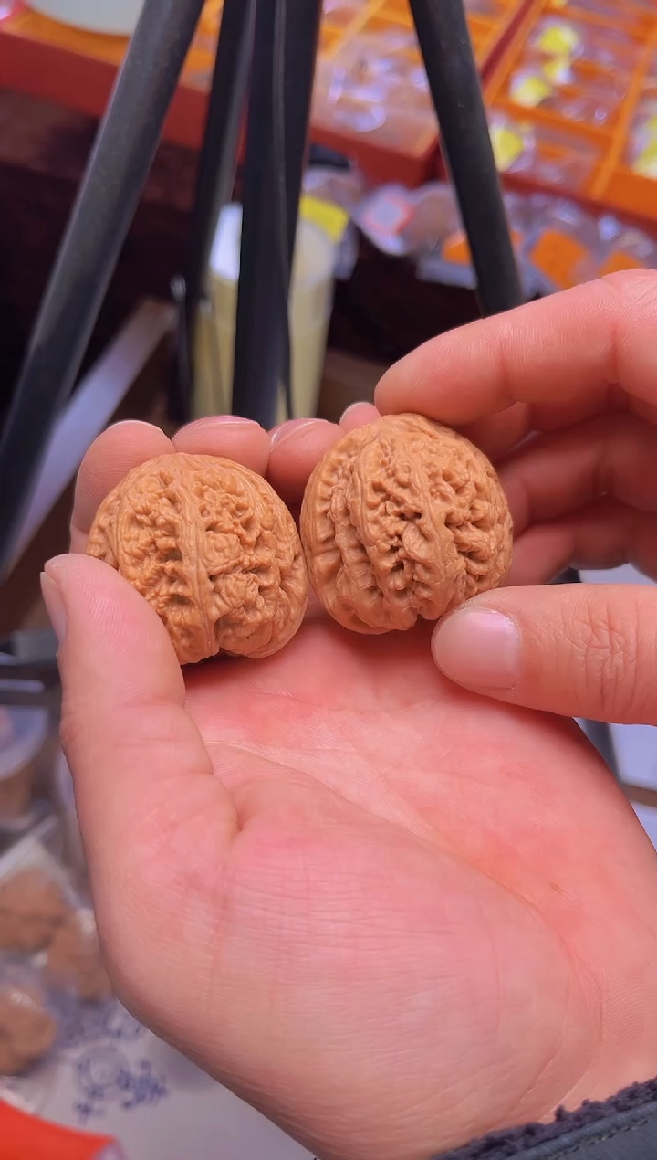【闪购商品】文玩核桃把件45大粗筋