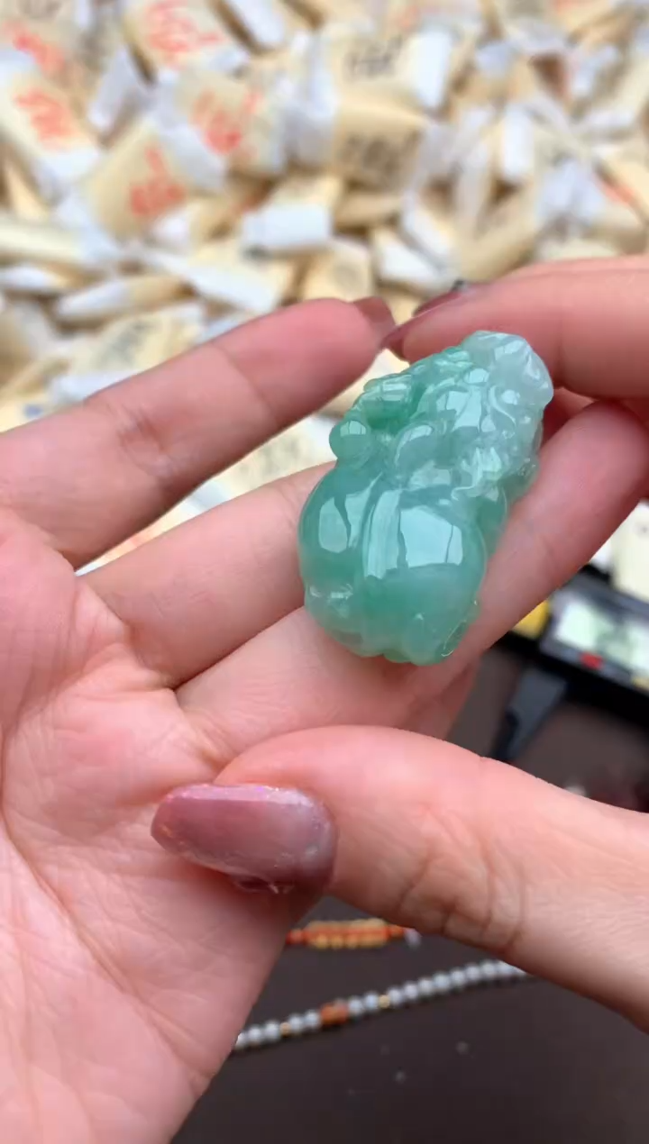 【闪购商品】翡翠挂件未镶嵌一