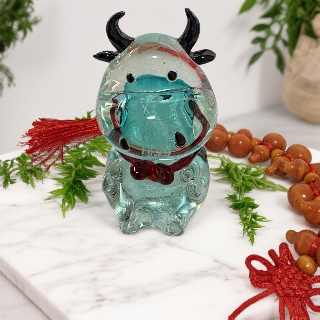 淄博非遗手作琉璃生肖反映绿色绅士牛“牛气冲天”家居摆件