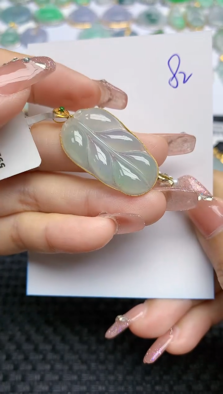 【闪购商品】翡翠颈饰18K金镶嵌天然A货翡翠 82