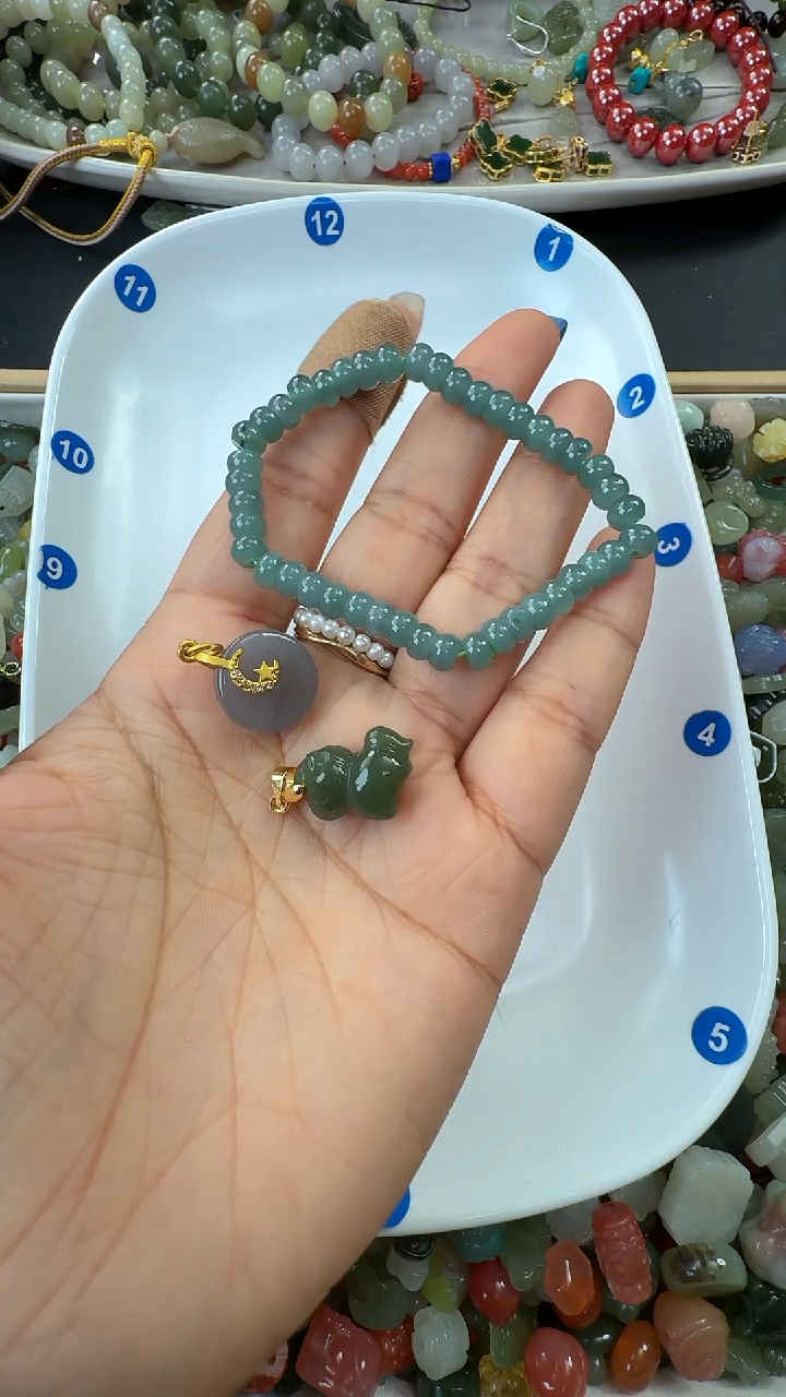 吊坠(不含链)未镶嵌和田玉打包B8一套