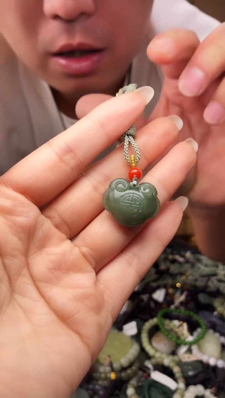 颈饰未镶嵌和田玉多样性发货，拍一发一