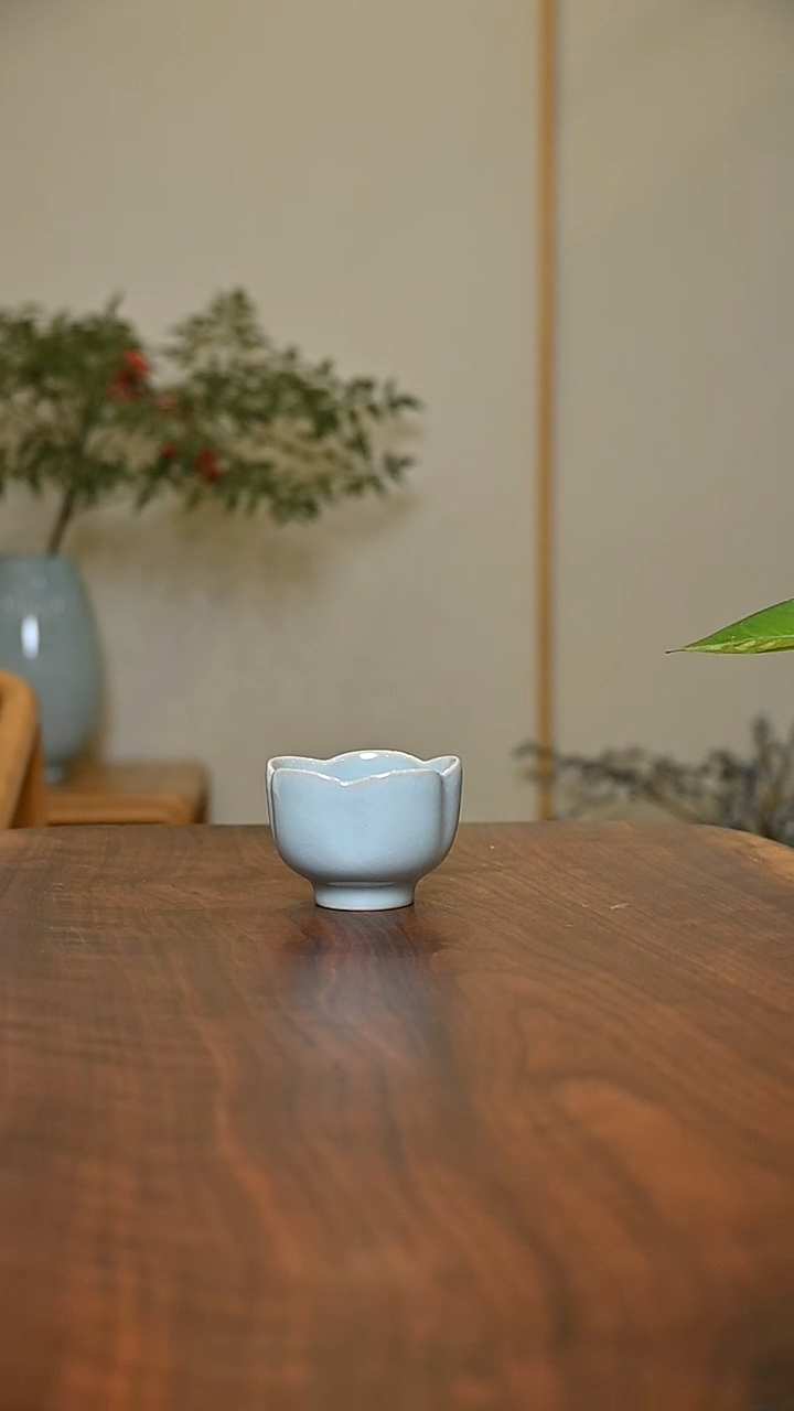 海棠杯 天青 微瑕 无款