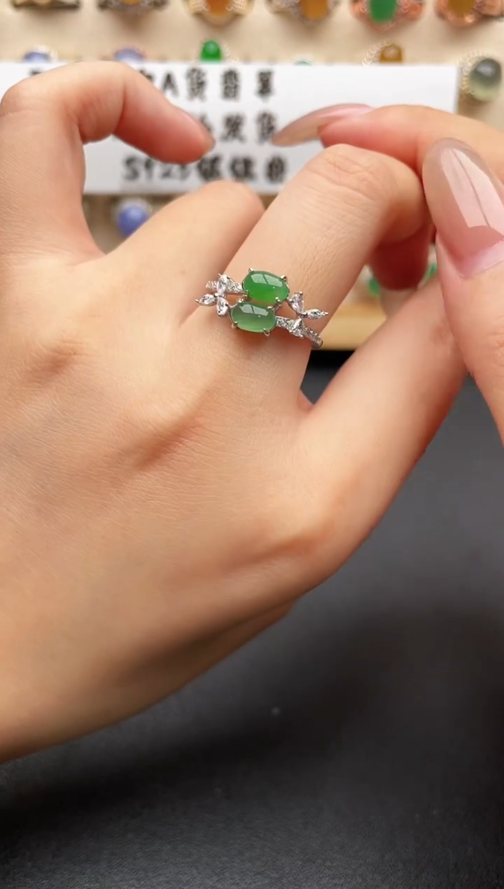 银S925镶嵌戒指翡翠一物一证一礼盒