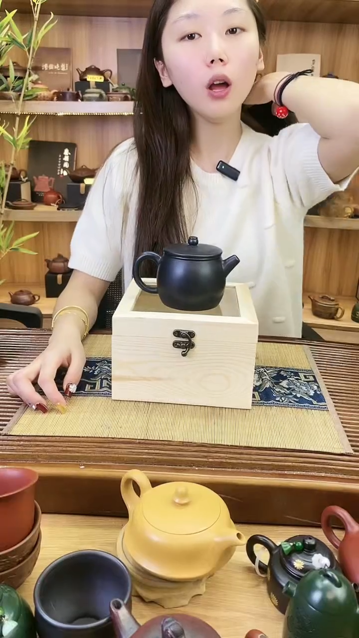 【闪购商品】紫砂茶壶徐霞石黄汉瓦