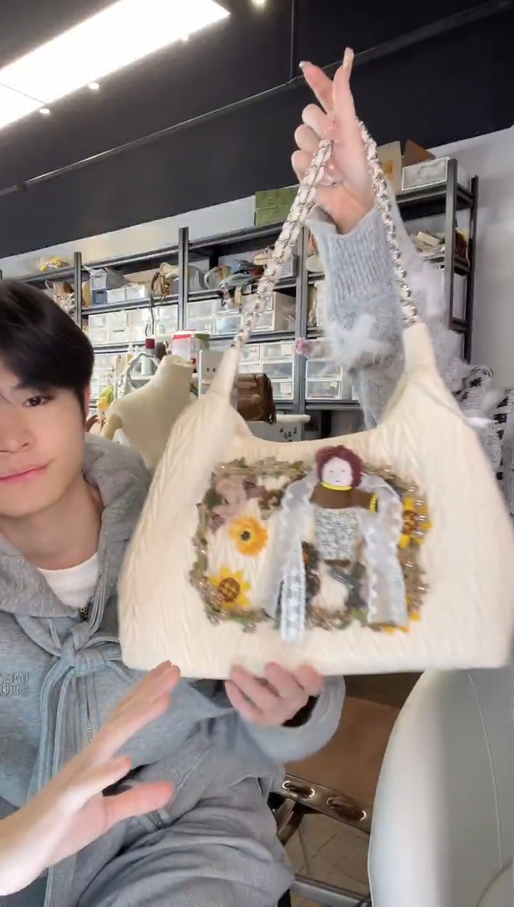 PU?****?必灵饰物局日光絮